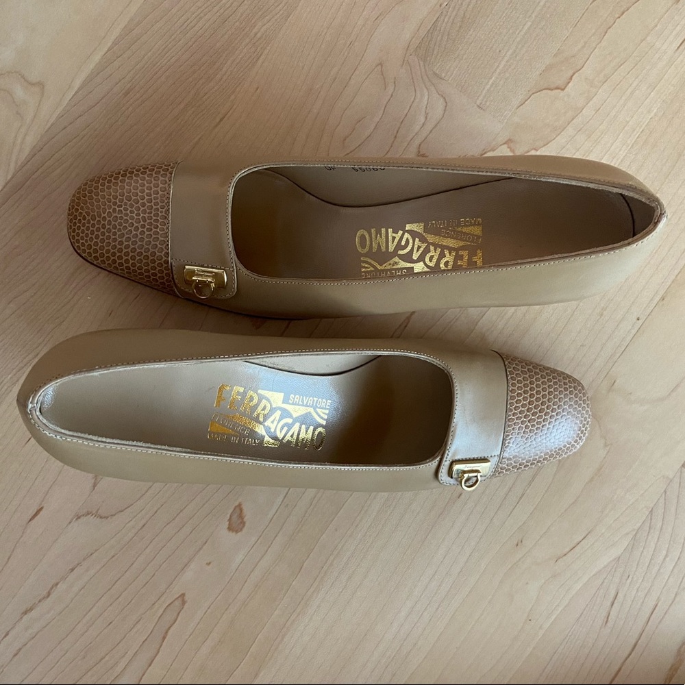 Ferragamo Nude Pumps